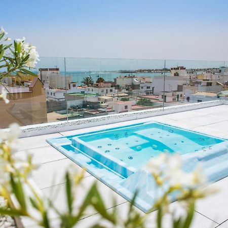 Hotel Vacanzy Urban Boutique Adults Only Коральео Экстерьер фото