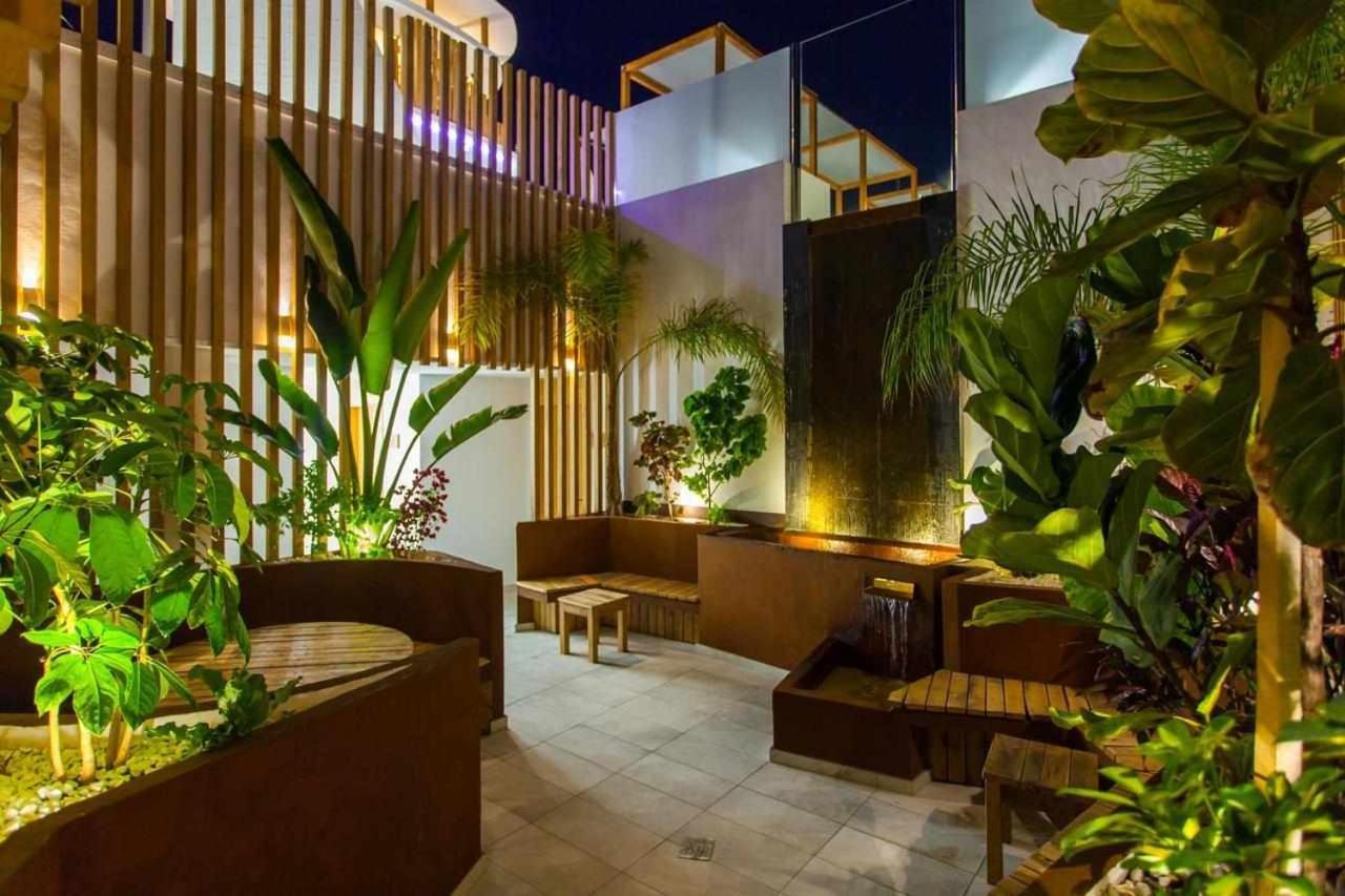 Hotel Vacanzy Urban Boutique Adults Only Коральео Экстерьер фото